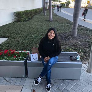 Meet your Posher, Yarahi